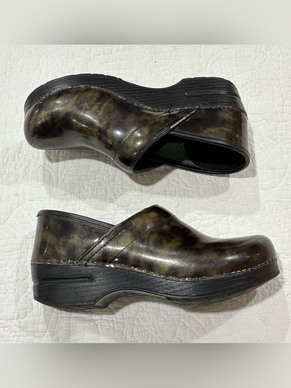Dansko Green Marble Patent Leather Professional Stapled Clog Womens Size 38